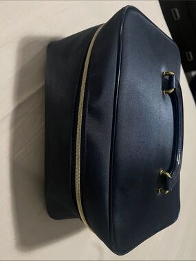 Estee Lauder cosmetic bag